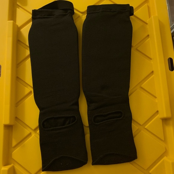 Meister. Shinguards - Picture 2 of 2
